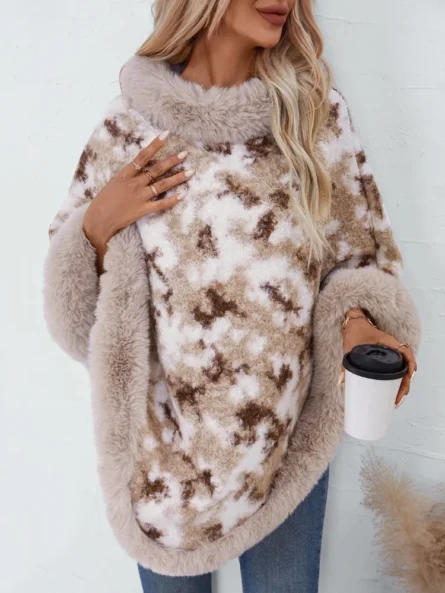 Poncho for Women Elegant Fur - Image 3